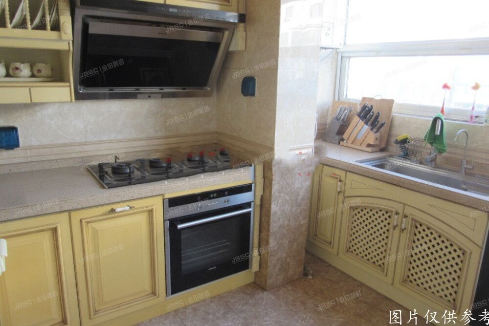 朝阳区  青青家园138号楼3单元23层202室