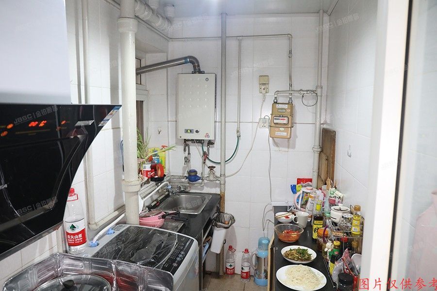 朝阳区 和平西街3号楼2层5门301号