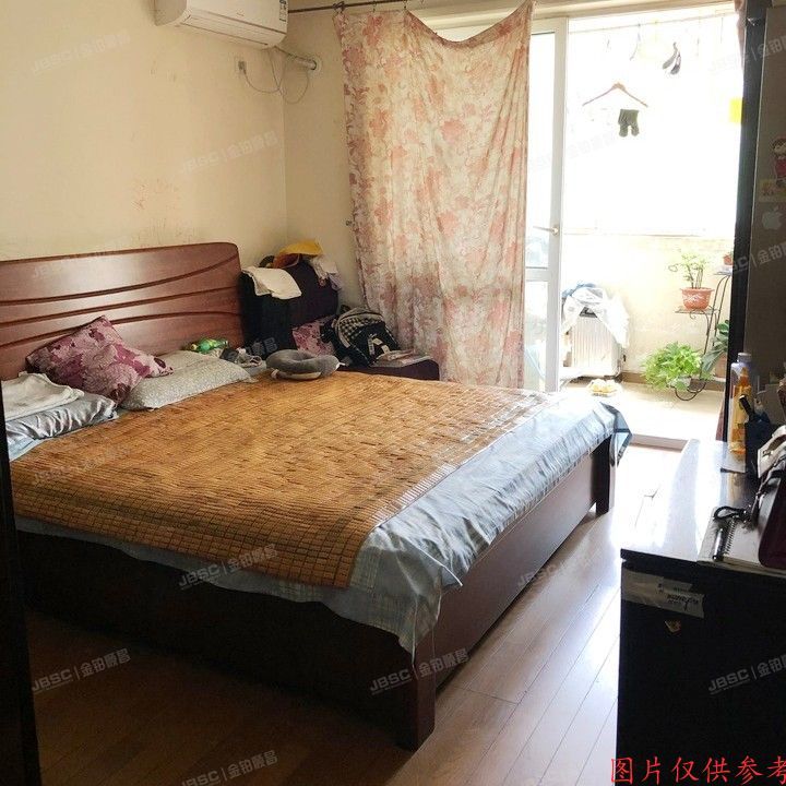 西城区 西绦胡同8号院1号楼3层3单元301（德胜世嘉）