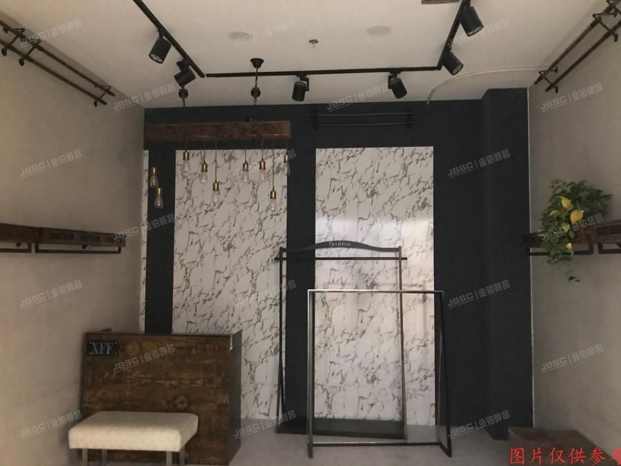 ※丰台区 五方天雅互联网+女装 1层1052