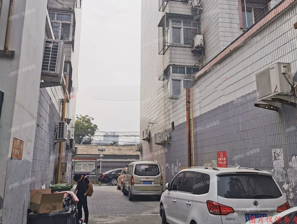 昌平区 西醋房小区9号楼5层3单元8号