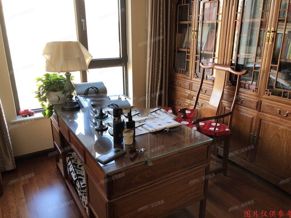 海淀区文龙家园一里7号楼15层2单元1501（世华龙樾）