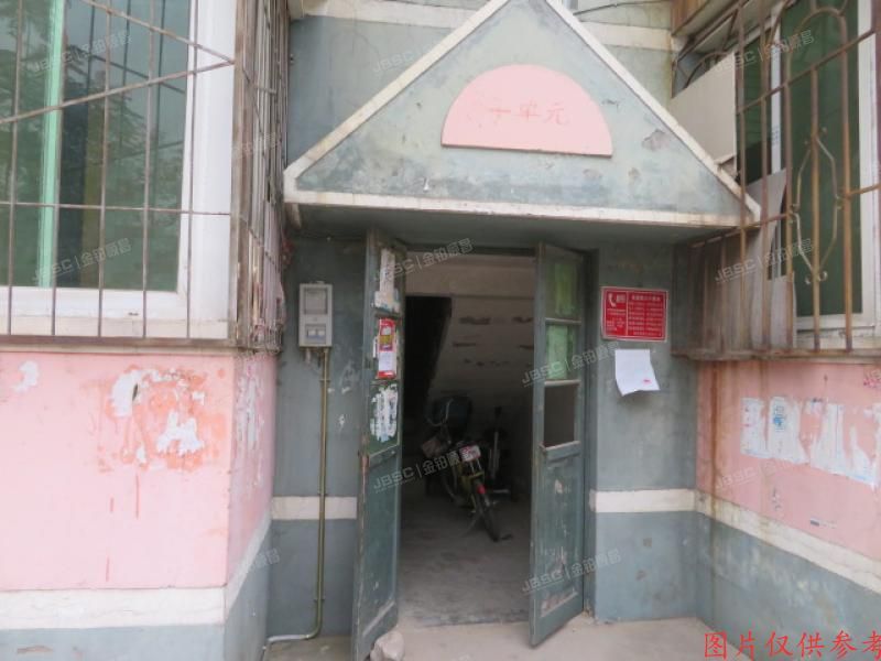 房山区窦店镇沁馥家园1号楼6层1-602及跃层