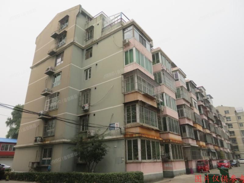 房山区窦店镇沁馥家园1号楼6层1-602及跃层