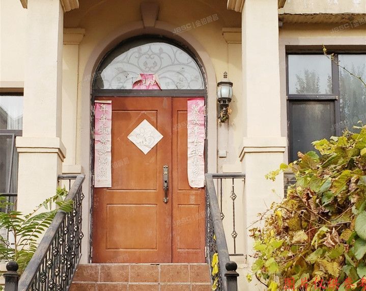 昌平区 定泗路18号院2号楼-1至3层06号（中海瓦尔登湖）别墅