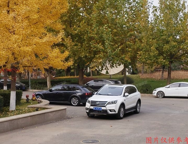 昌平区 定泗路18号院2号楼-1至3层06号（中海瓦尔登湖）别墅