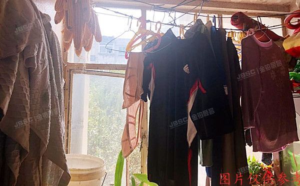 房山区 燕化星城健德一里13号楼3层8-302号