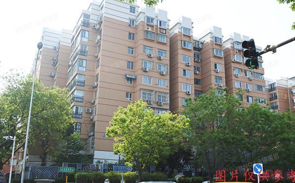 西城区冠英园西区30号楼-1层1门B01号