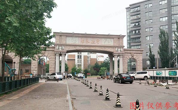 海淀区 西四环北路125号3-2-802号（汤泉逸墅）