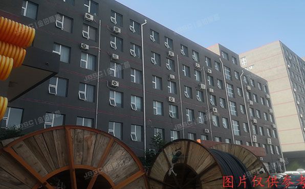 通州区 宋庄镇小堡村7号带租约的土地使用权、地上建筑物及其附属设施