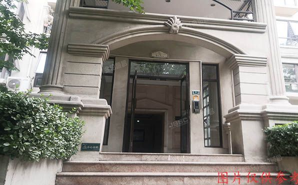 通州区 潞苑东路40号院3号楼1层2单元104号（珠江拉维）