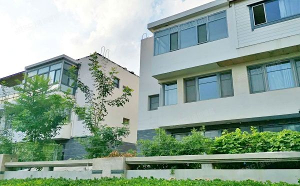 海淀区 常青园南里一区16号楼-1至3层03（诸子阶）别墅