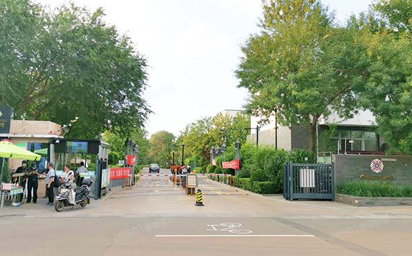 海淀区 常青园南里一区16号楼-1至3层03（诸子阶）别墅