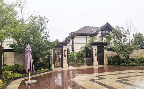 通州区  草寺500号院二区29号楼1至2层01（天鸿颐景别墅）别墅