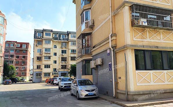 密云区 密西花园小区2号楼6层1单元601及阁楼