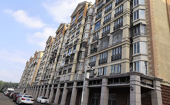 房山区 汇丰街3号院2号7层3单元702（世界名园）