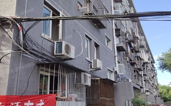 朝阳区  南沙滩18号楼6层1单元602（五建小区）