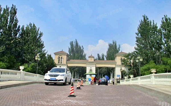 顺义区 丽来花园3区17栋03-1号+车位 联排别墅（誉天下）