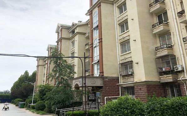 房山区 汇丰街4号院16号1层4单元101（世界名园）