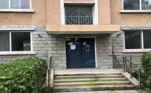 房山区 汇丰街4号院16号1层4单元101（世界名园）