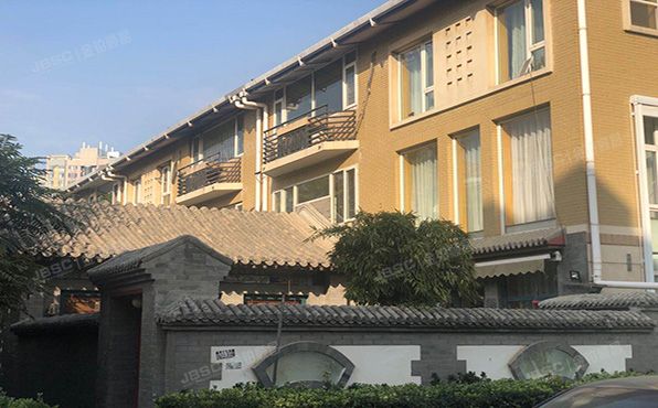 经济技术开发区 天华园二里二区17号楼1至3层B门（秋盛居）