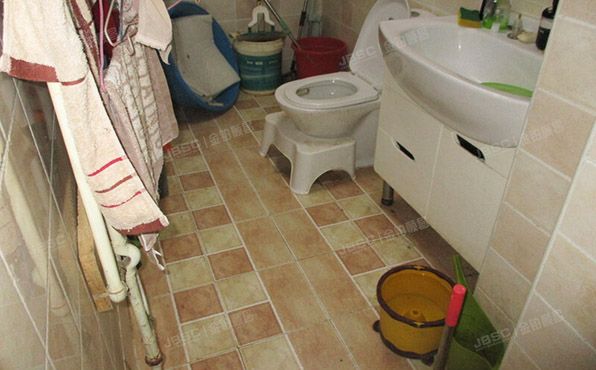 房山区  房山杰辉苑11号楼1层3-102号（杰辉苑小区）