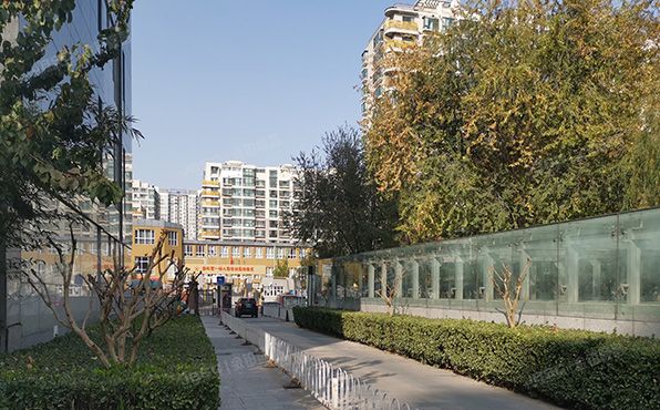 朝阳区 青年路西里5号院14号楼13层4单元1605（润枫水尚西区）