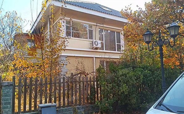 顺义区 金宝花园56号楼1-2层56号（金宝花园南区）别墅