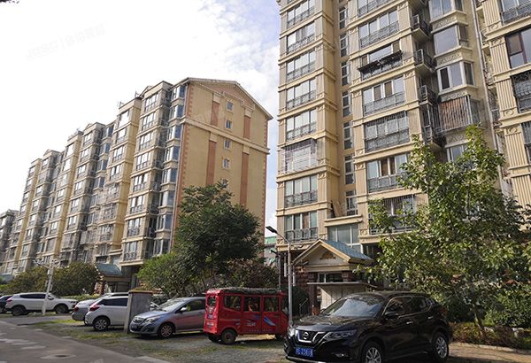 房山区 汇丰街3号院2号7层4单元702（世界名园）