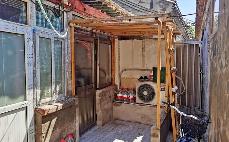 西城区 宫门口四条11号6幢1层50%的份额