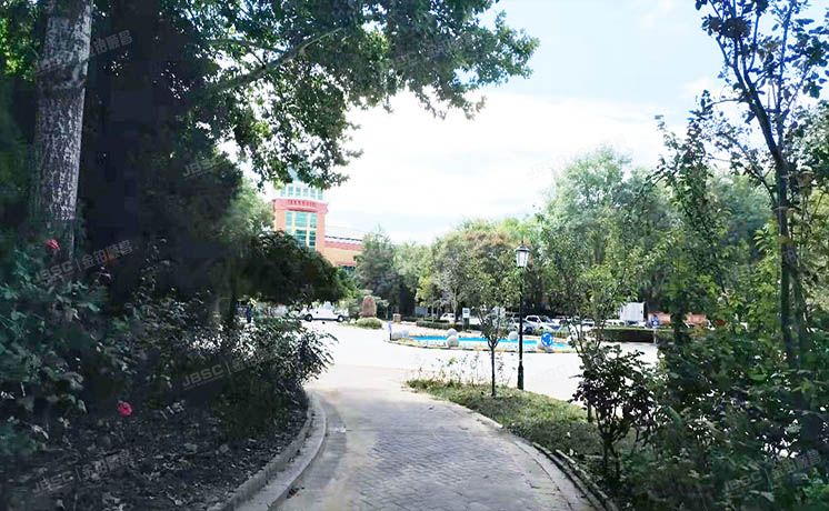 顺义区 名都园5130号1-3层  别墅