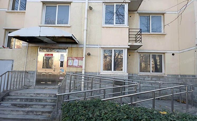 房山区 窦店镇汇丰街3号院20号楼1层2单元102（世界名园）