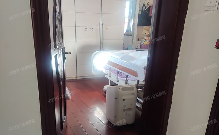 房山区 长阳镇大宁山庄一区11号楼1至3层04（大宁山庄）别墅