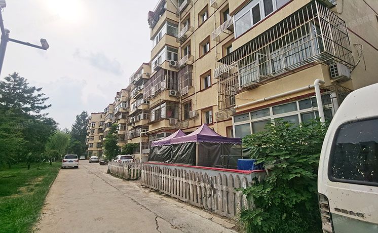 顺义区 裕龙花园二区1号楼6层六单元601号