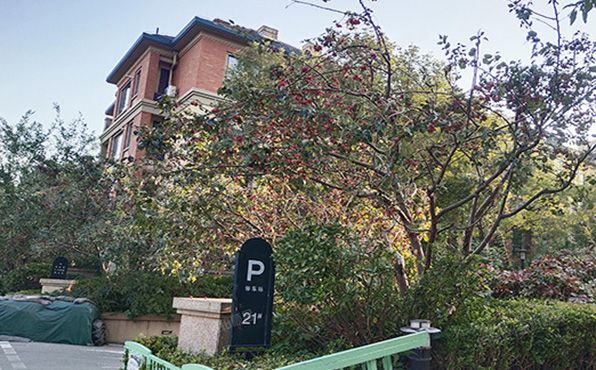 房山区 绿城百合公寓流虹苑9号1层2单元101