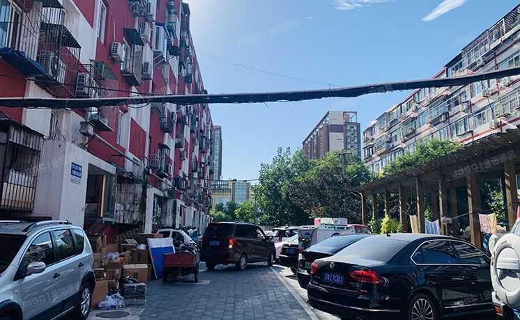 东城区 东革新里40号院6号楼4层3单元1号