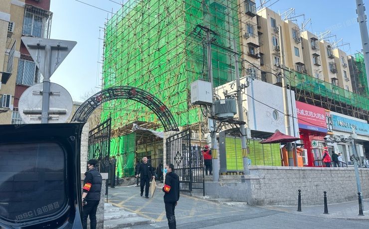 朝阳区 机二委小区18号楼3层4单元202