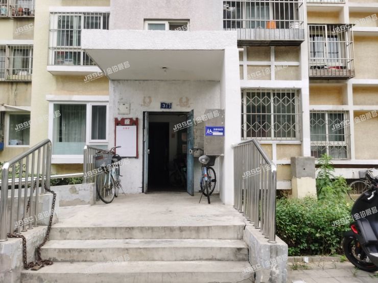 顺义区港馨家园24号楼6层三单元601