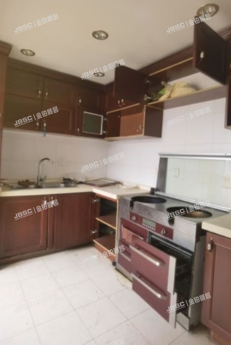 房山区 汇丰街4号院8号3层1单元301（世界名园）